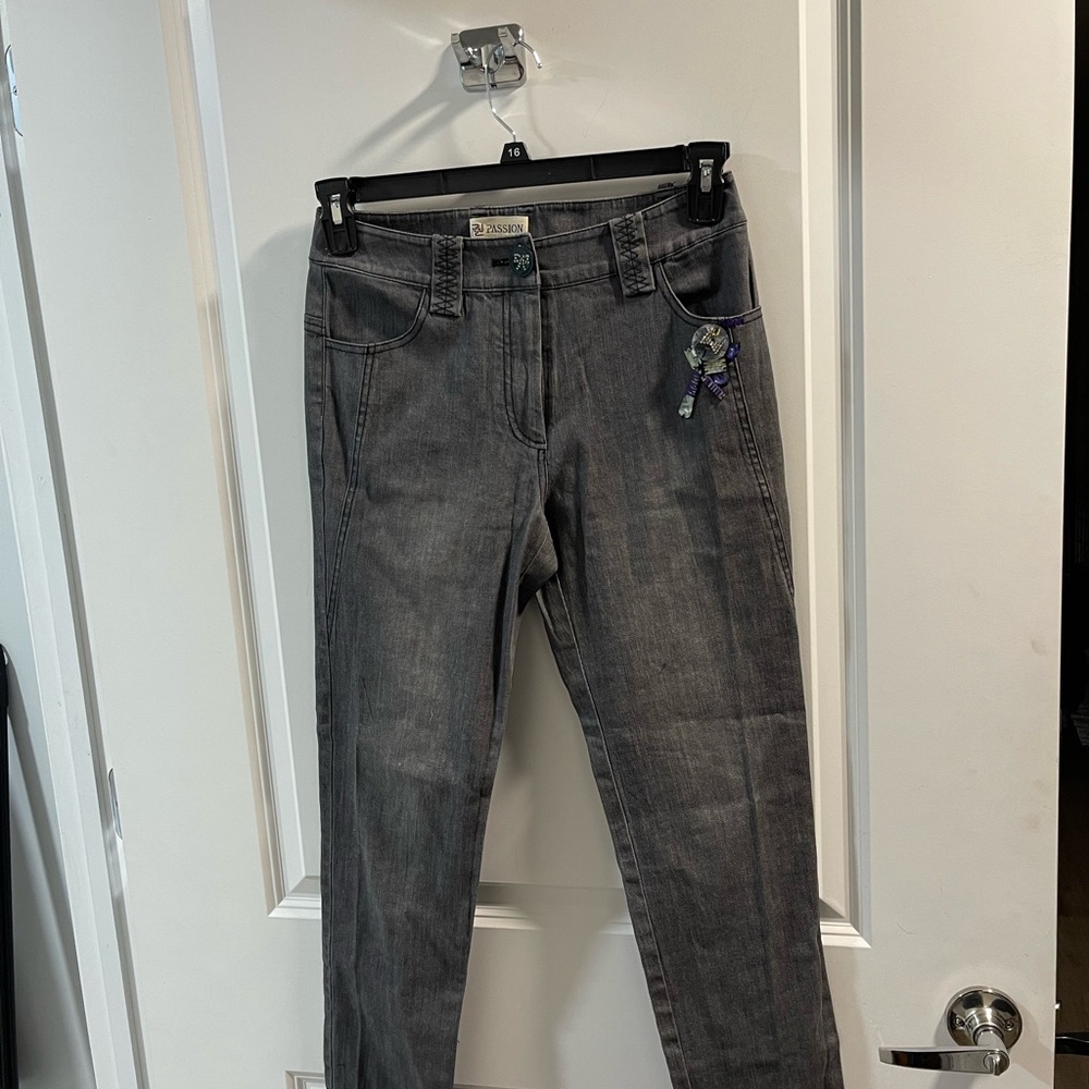 Passion Women's Gray Jeans Size Small
